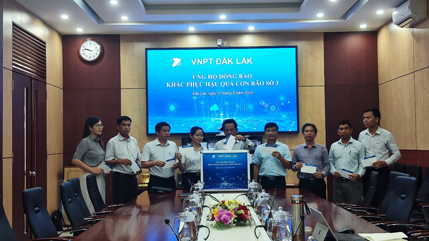 vnpt-dak-lak-ung-ho-dong-bao-khac-phuc-bao-yagi-1